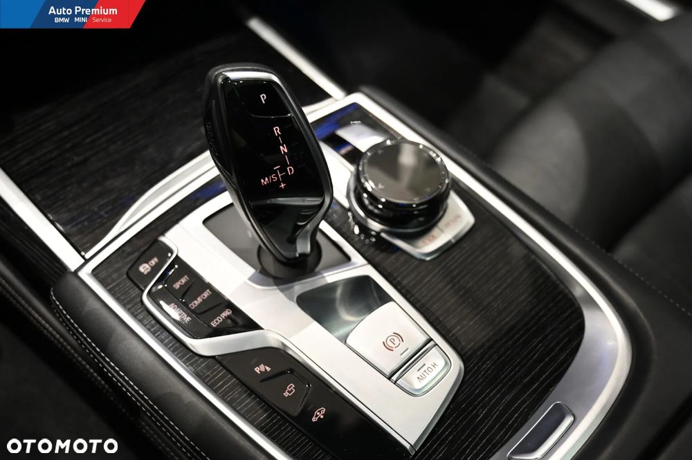 BMW Seria 7 740d xDrive - 6