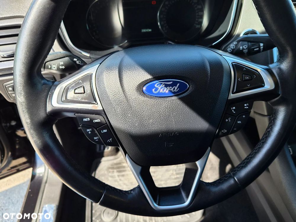 Ford Mondeo 2.0 TDCi Titanium - 32