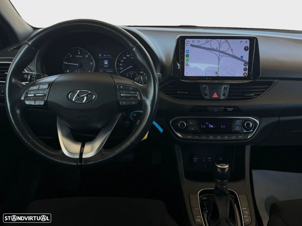 Hyundai i30 1.6 CRDi Blue Comfort+Navi DCT - 11
