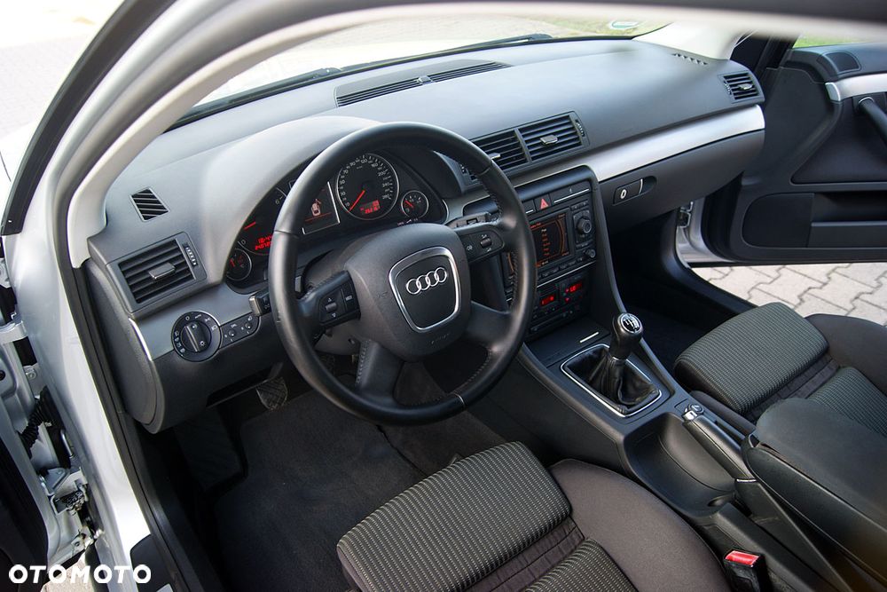 Audi A4 Limousine - 26
