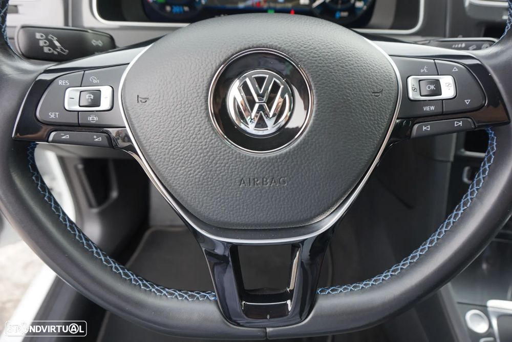 VW e-Golf AC/DC - 38