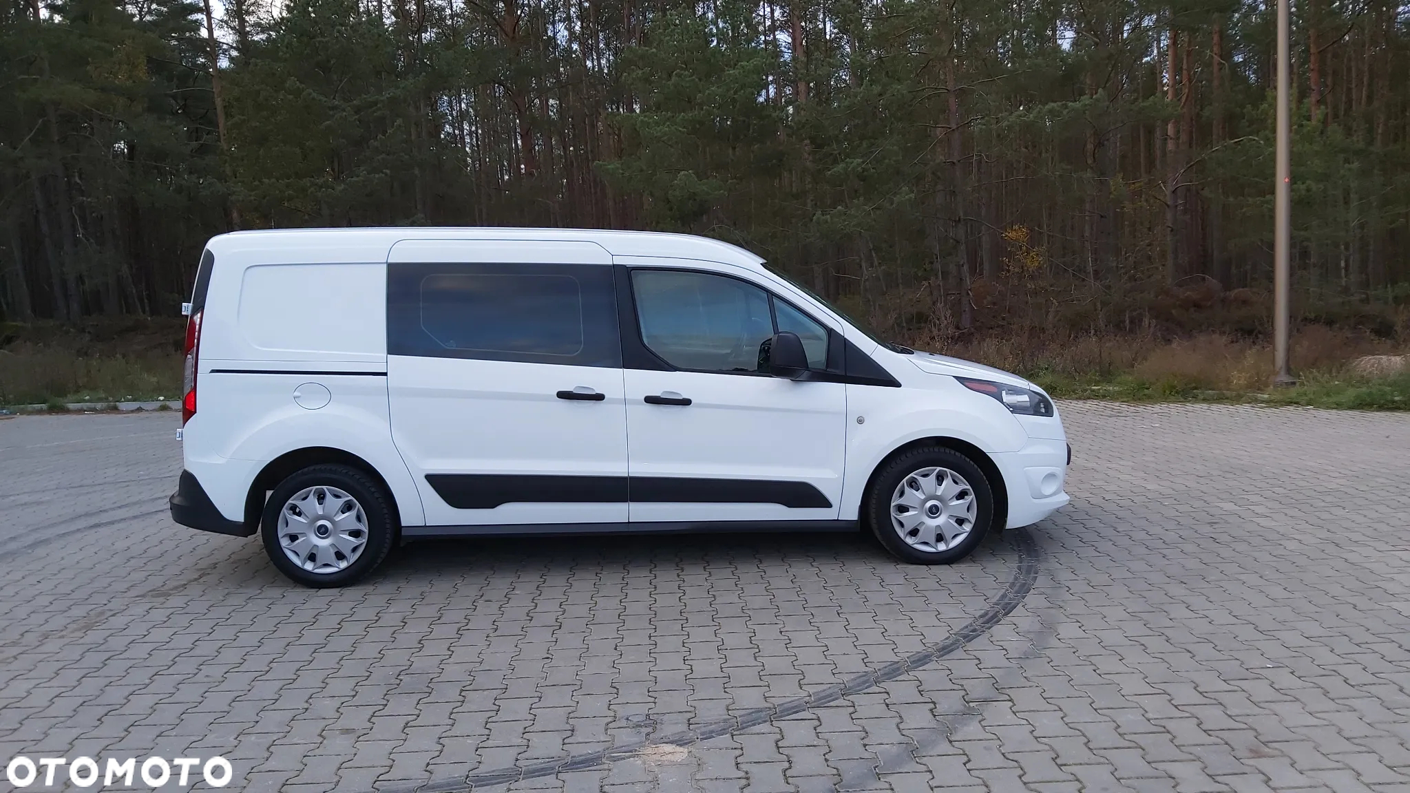 Ford Tourneo Connect Grand - 12