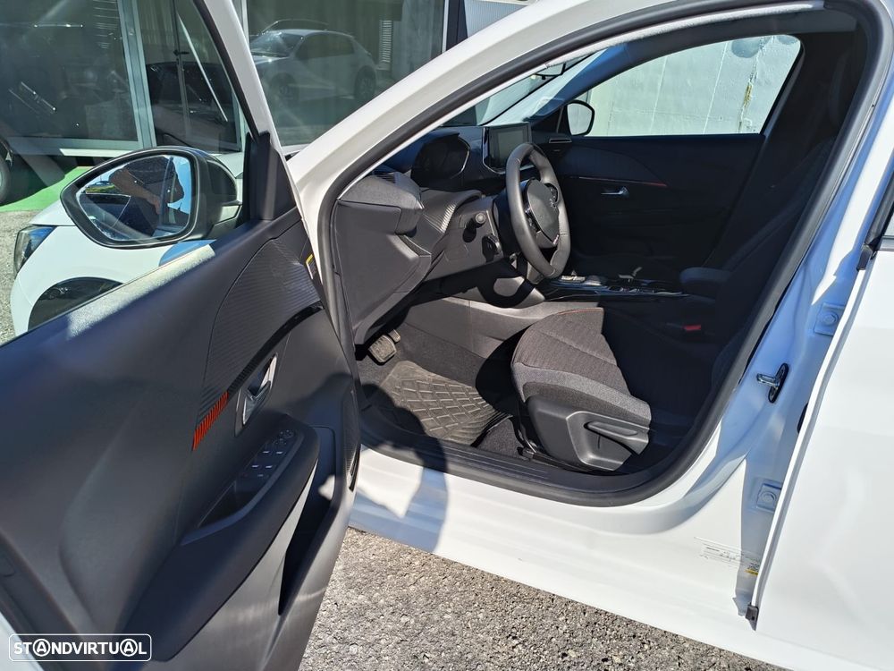 Peugeot e-208 Allure Pack - 16