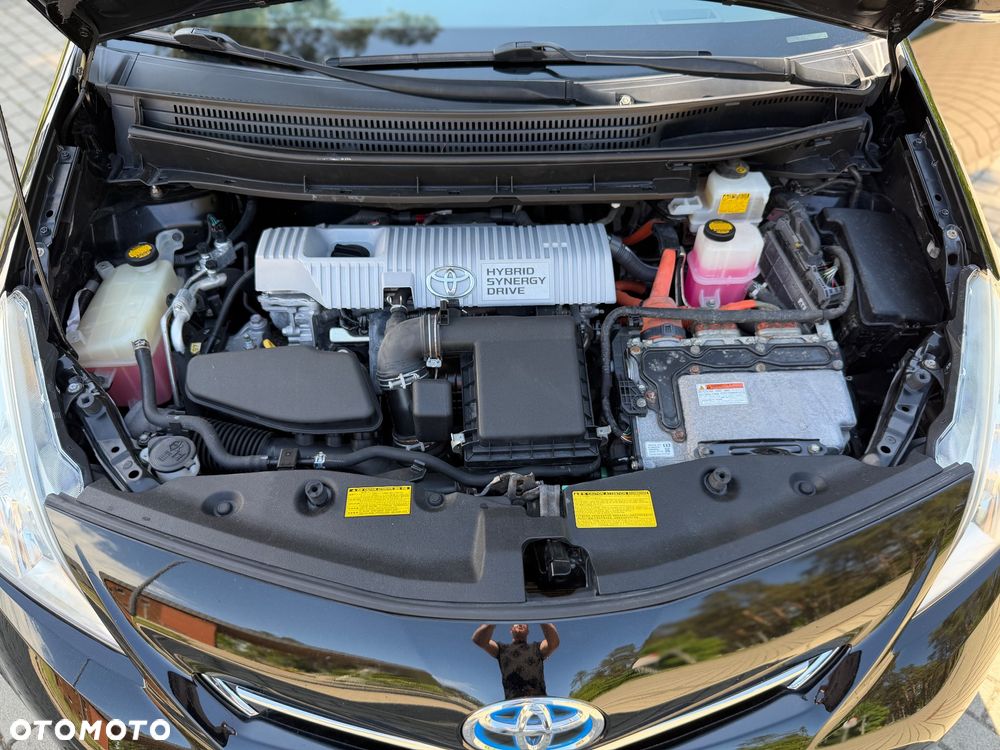Toyota Prius+ (Hybrid) Executive - 33