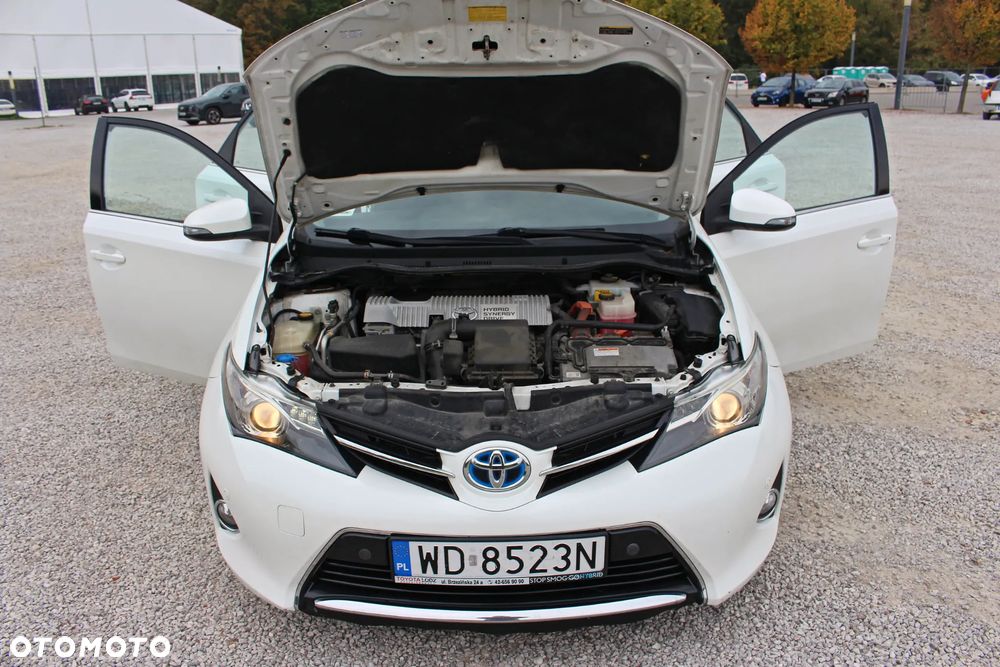 Toyota Auris 1.8 HSD Luna - 19