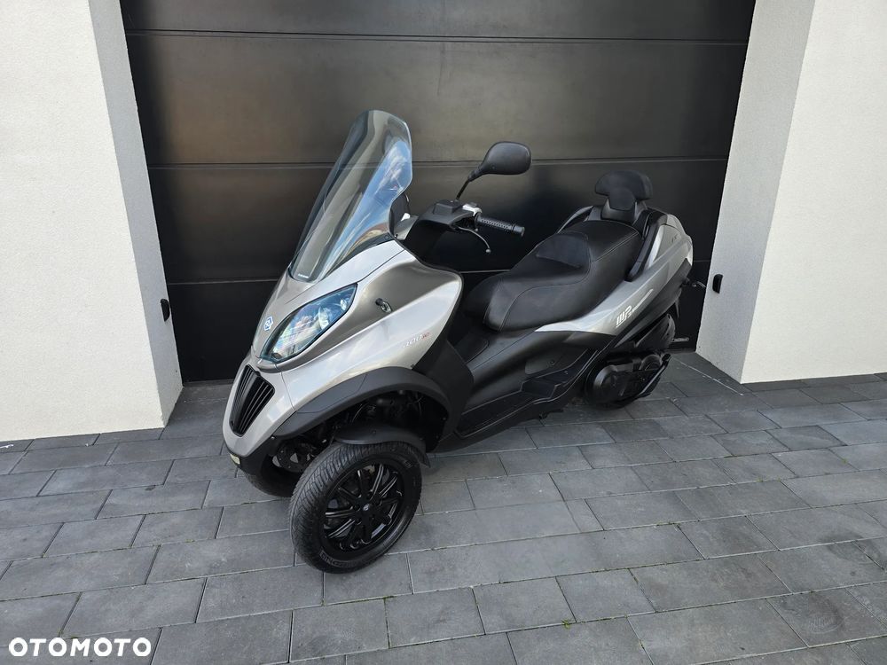 Piaggio MP-3 - 11