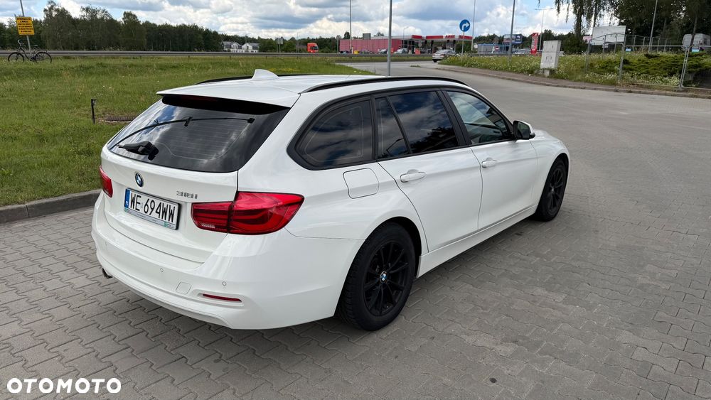 BMW Seria 3 318i - 7