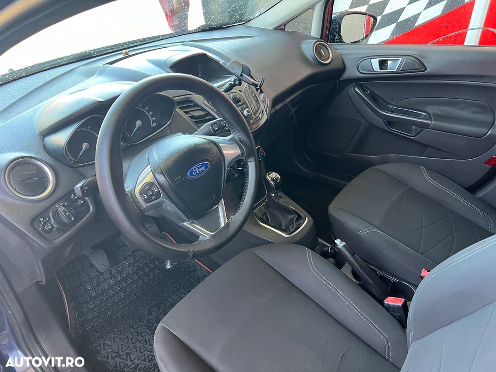 Ford Fiesta 1.5 TDCi DPF Titanium - 8