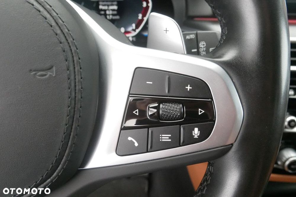 BMW Seria 5 - 32