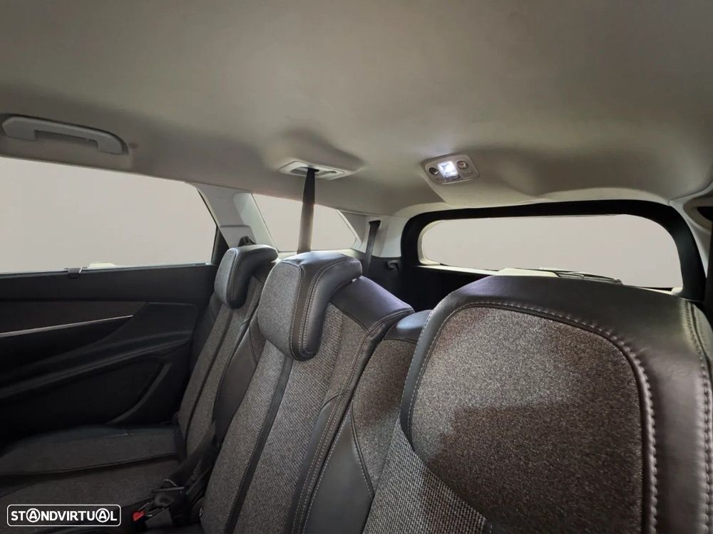 Peugeot 5008 1.2 PureTech Allure - 19