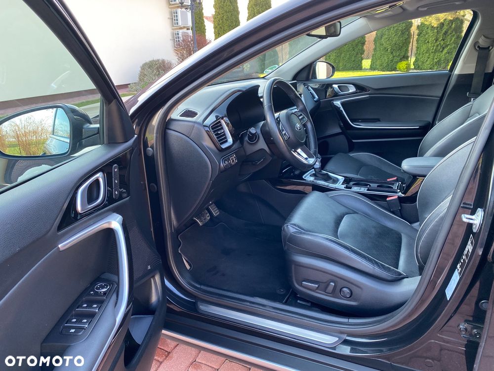 Kia XCeed 1.6 T-GDI OPF DCT7 PLATINUM - 13