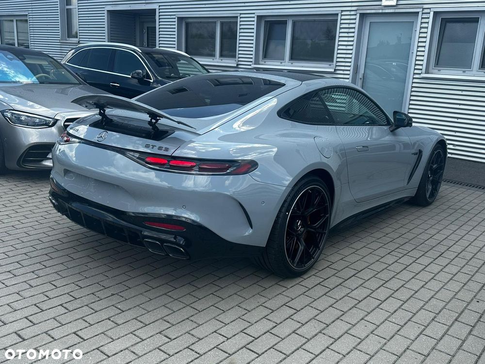 Mercedes-Benz AMG GT - 3