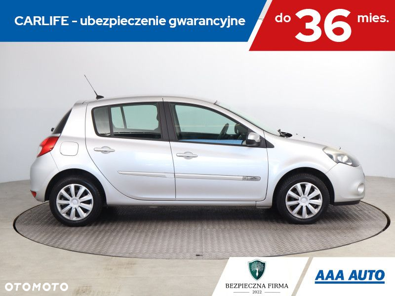 Renault Clio - 7