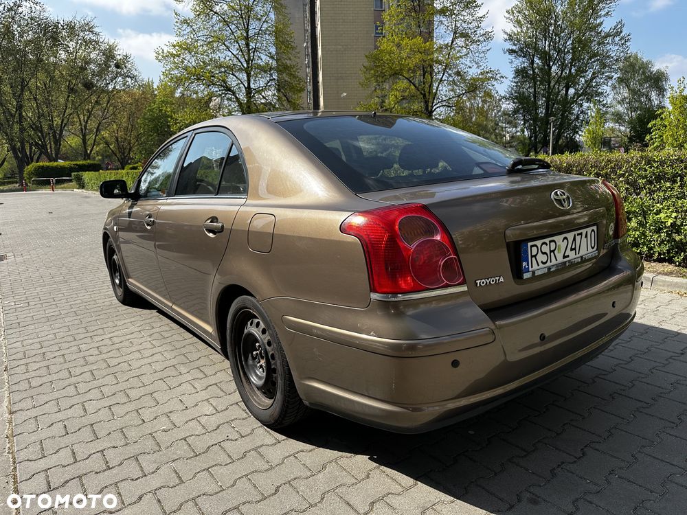 Toyota Avensis 1.8 VVT-i Sol - 3