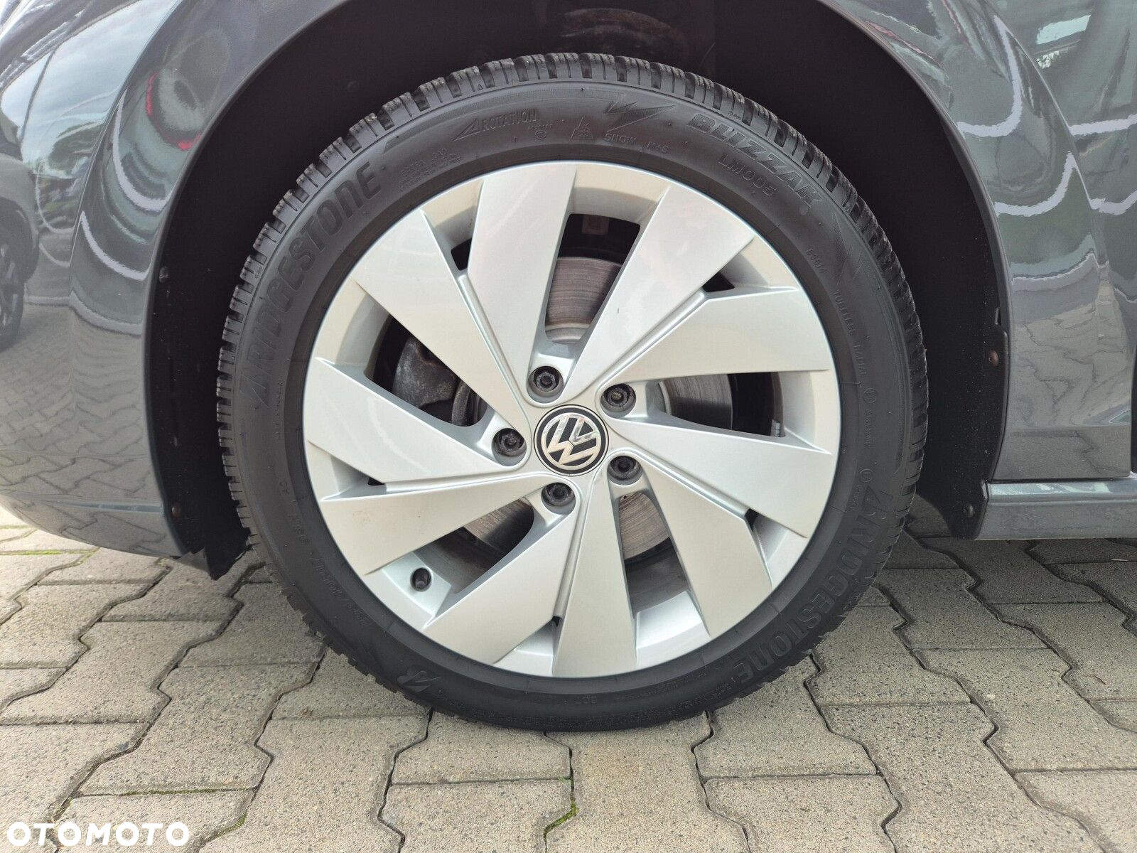 Volkswagen Golf - 33