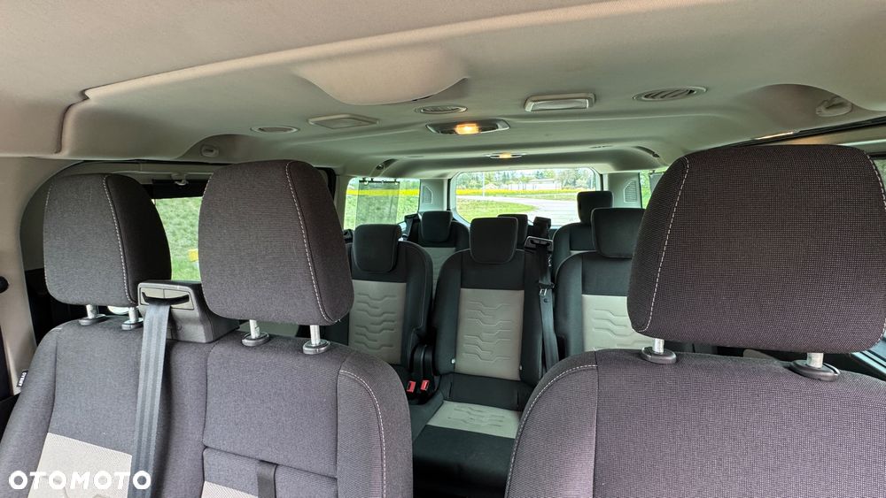 Ford Tourneo Custom - 31