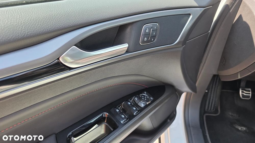Ford Mondeo 1.5 EcoBoost ST-Line X - 12