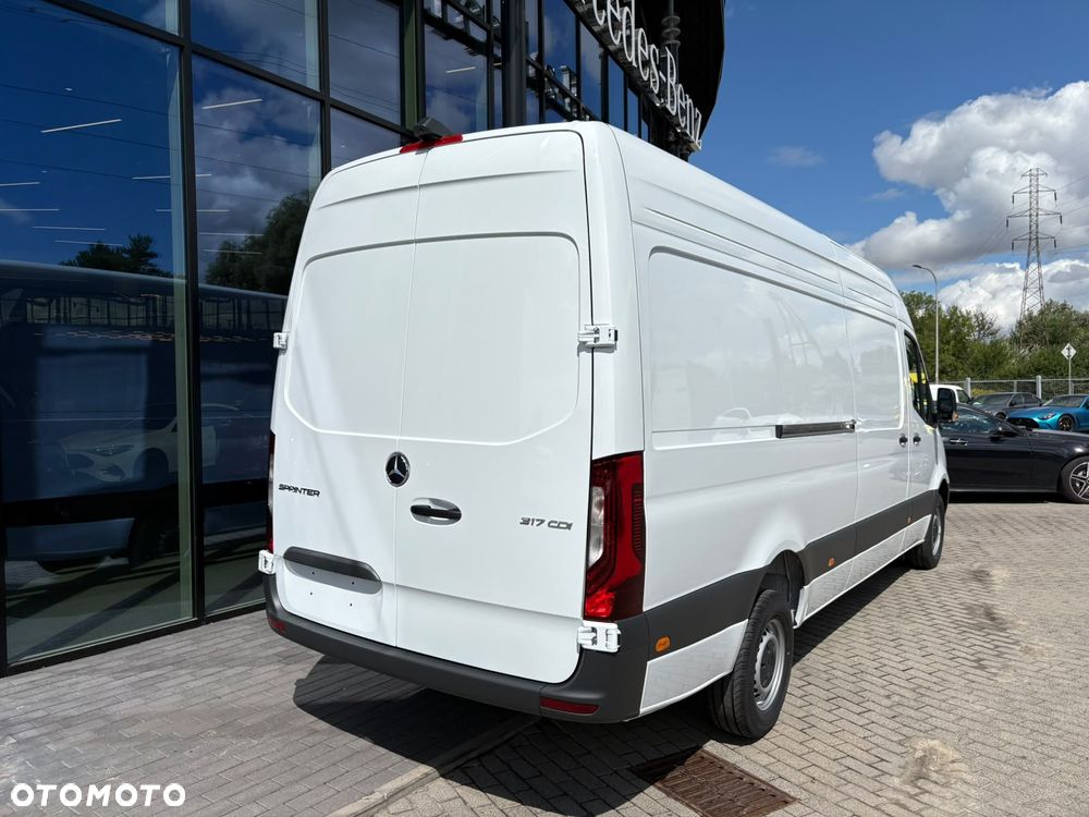 Mercedes-Benz Sprinter - 7