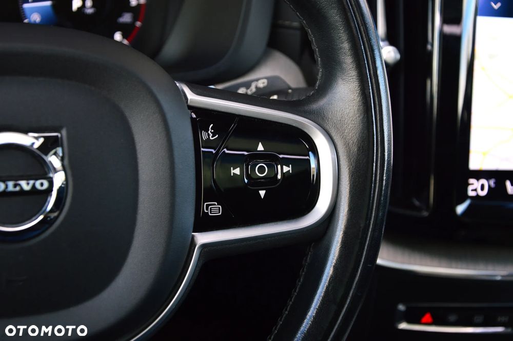 Volvo XC 60 B5 D AWD Inscription - 28