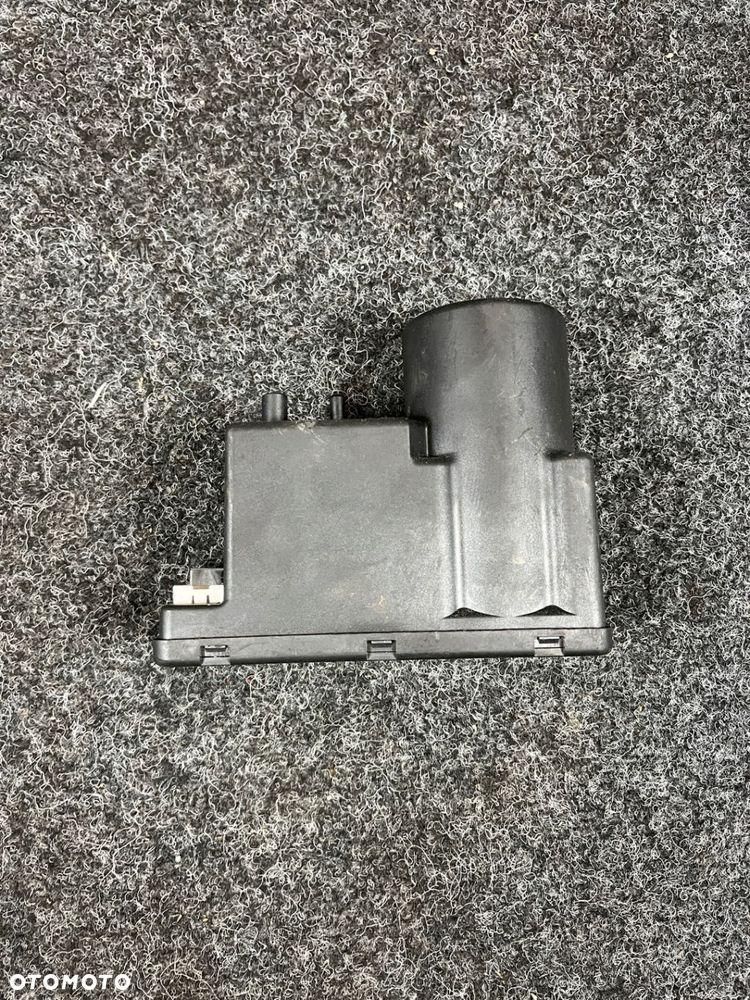 audi a4 b5 pompka zamka centralnego 4A0862257A - 3