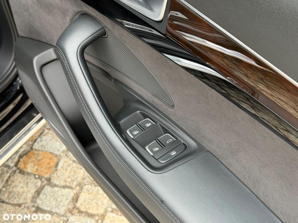 Audi A8 4.0 TFSI cylinder on demand quattro tiptronic Lang - 26