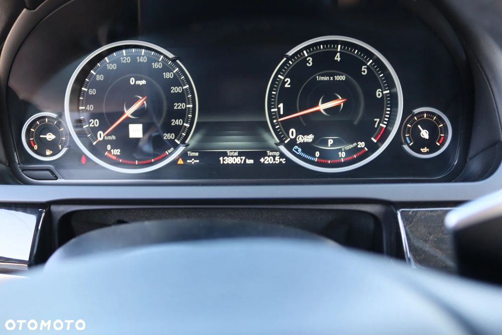 BMW Seria 7 750i - 34