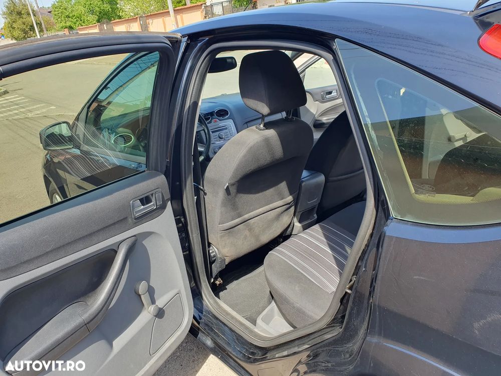 Ford Focus 1.8 TDCI Trend - 14