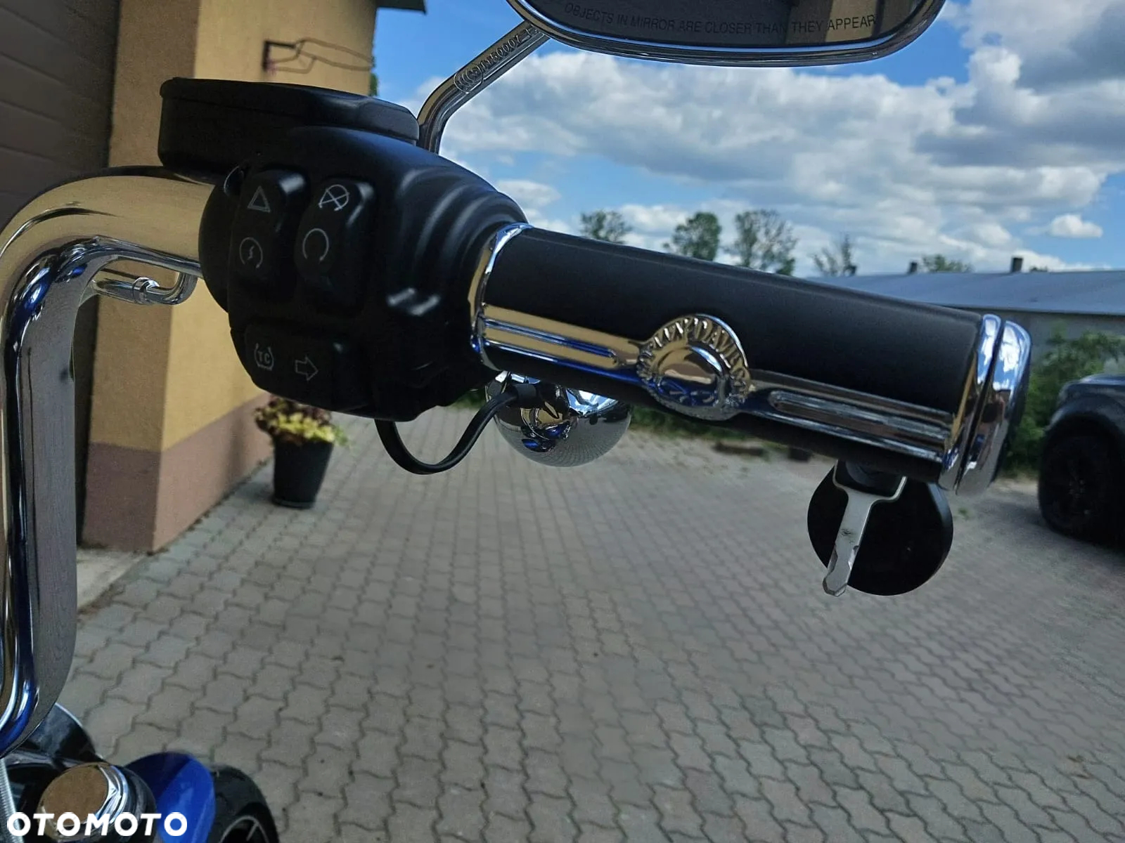 Harley-Davidson Softail Breakout - 7