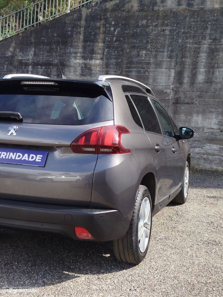 Peugeot 2008 1.2 PureTech Style - 12