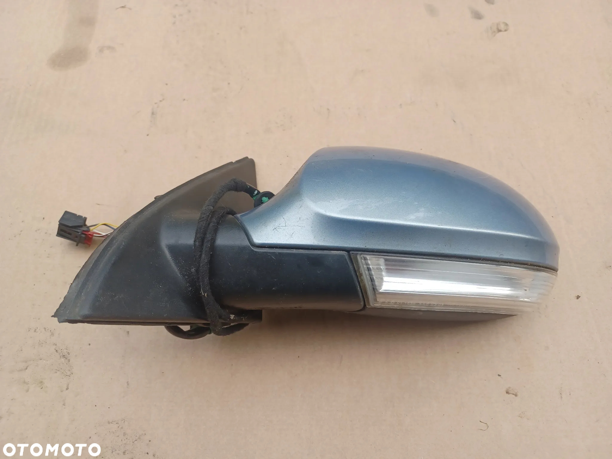 LUSTERKO LEWE VW PASSAT B6 6PIN - 4