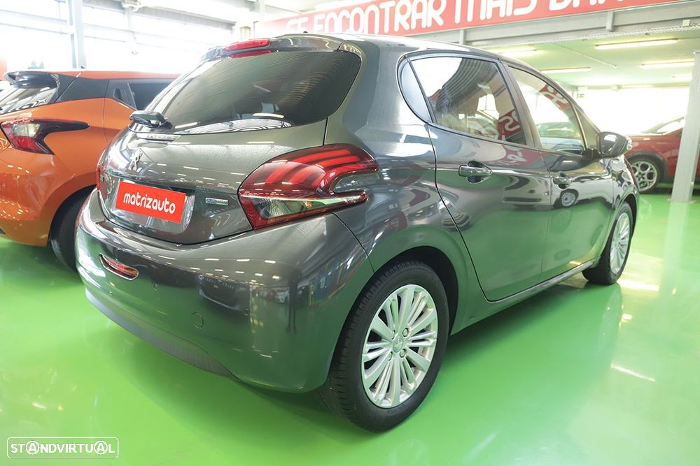 Peugeot 208 1.2 PureTech Style - 4