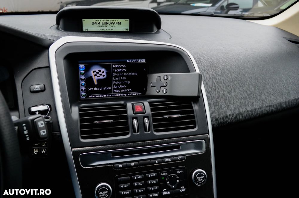 Volvo XC 60 D5 AWD Aut. RDesign - 8