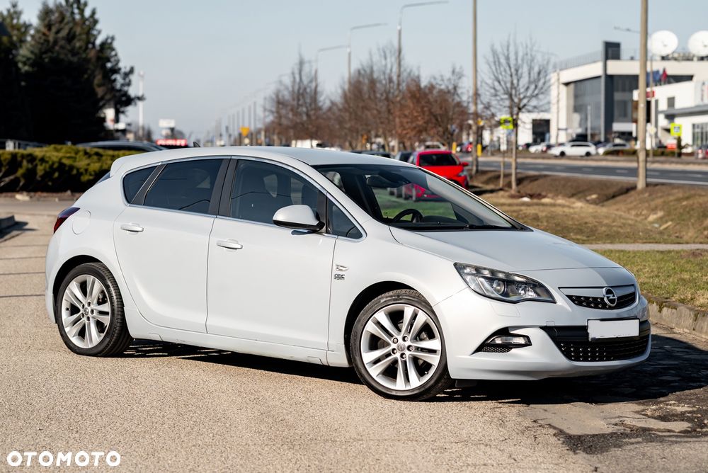 Opel Astra - 1