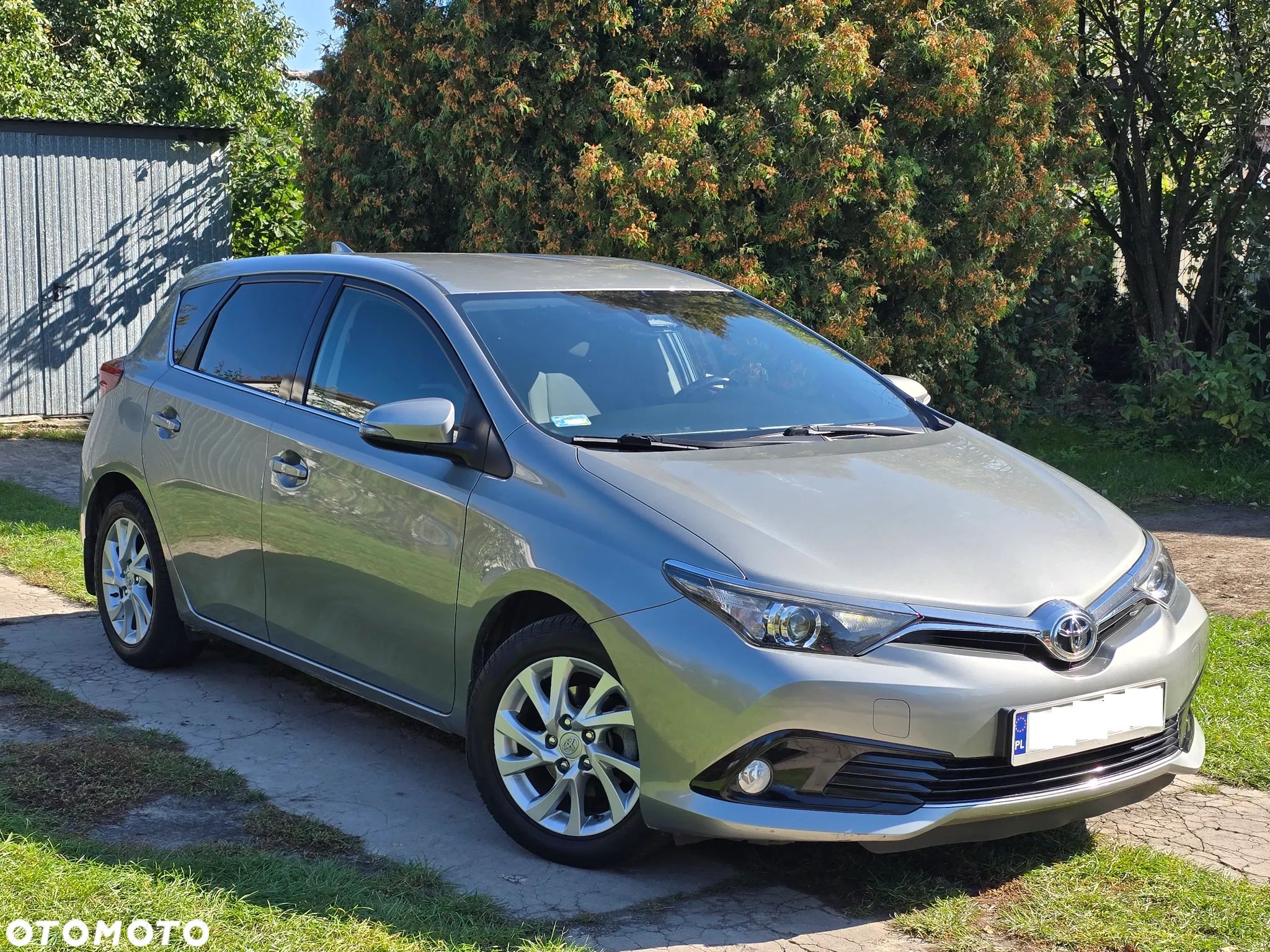Toyota Auris 1.6 Premium - 1