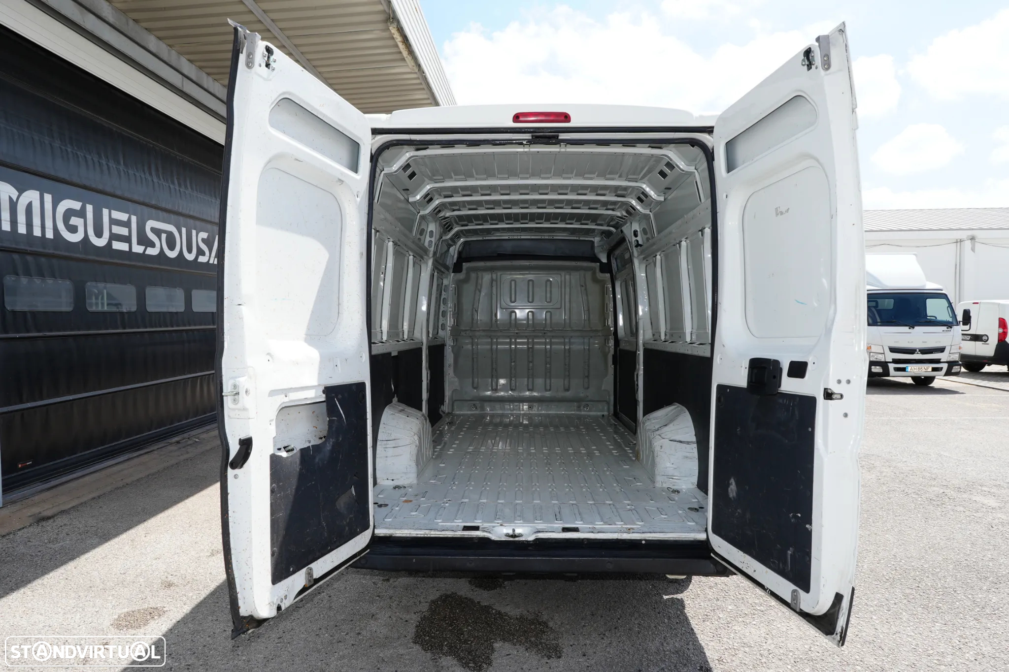 Peugeot Boxer L4H2 Maxi Longa 2.2BlueHDI 165cv - 6