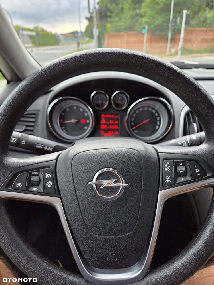 Opel Astra 1.4 T EU6 - 3