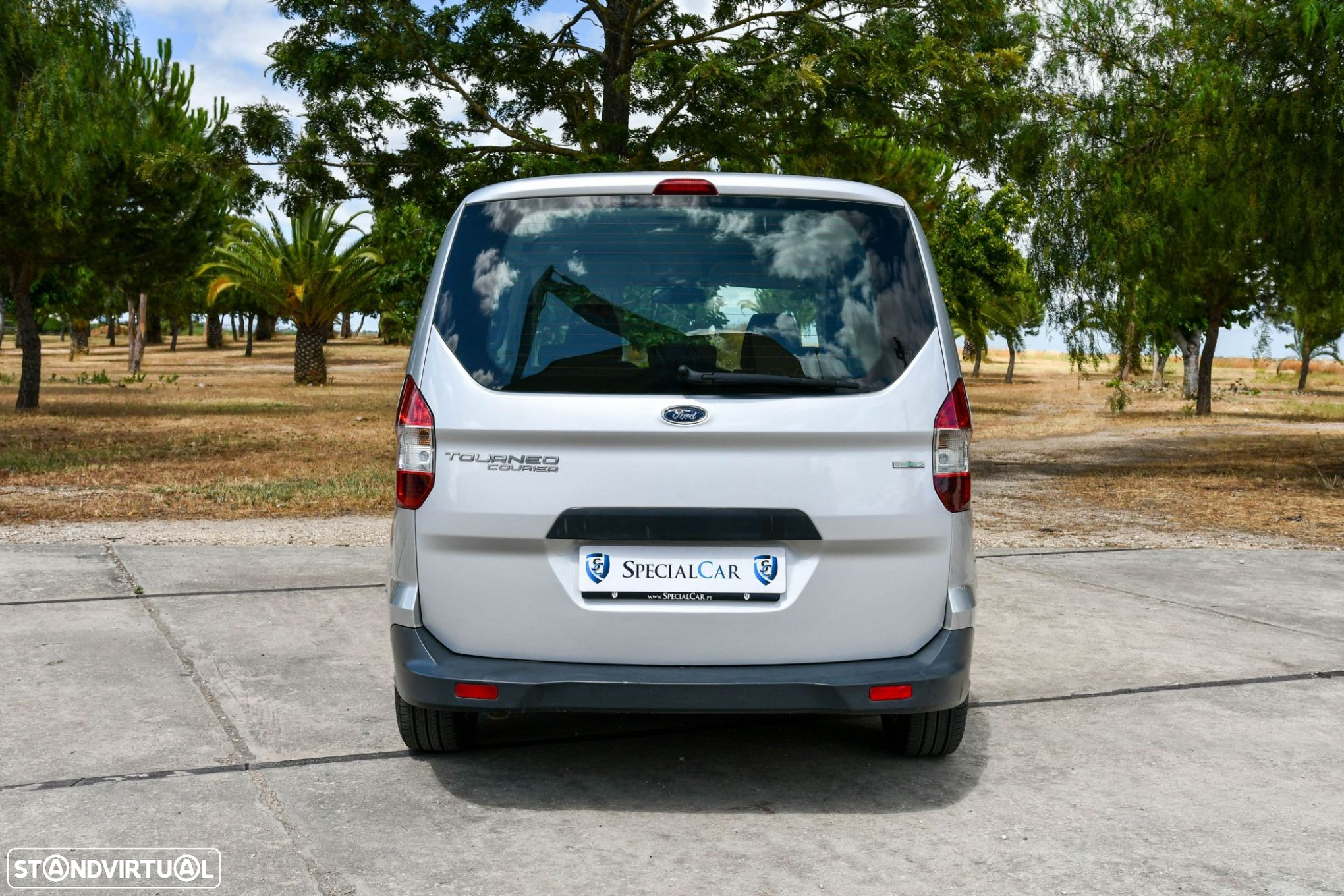 Ford Tourneo Courier 1.0 EcoBoost Titanium - 6