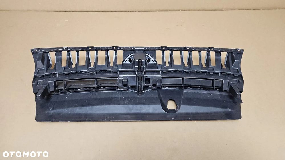 Grill Atrapa kratka Volkswagen Passat B9 3J0 3J0853677K 3J0853653 3J0853343 - 17