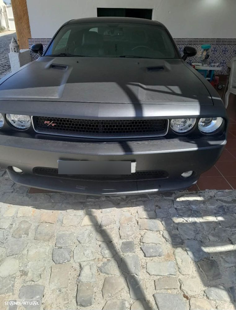 Dodge Challenger - 1