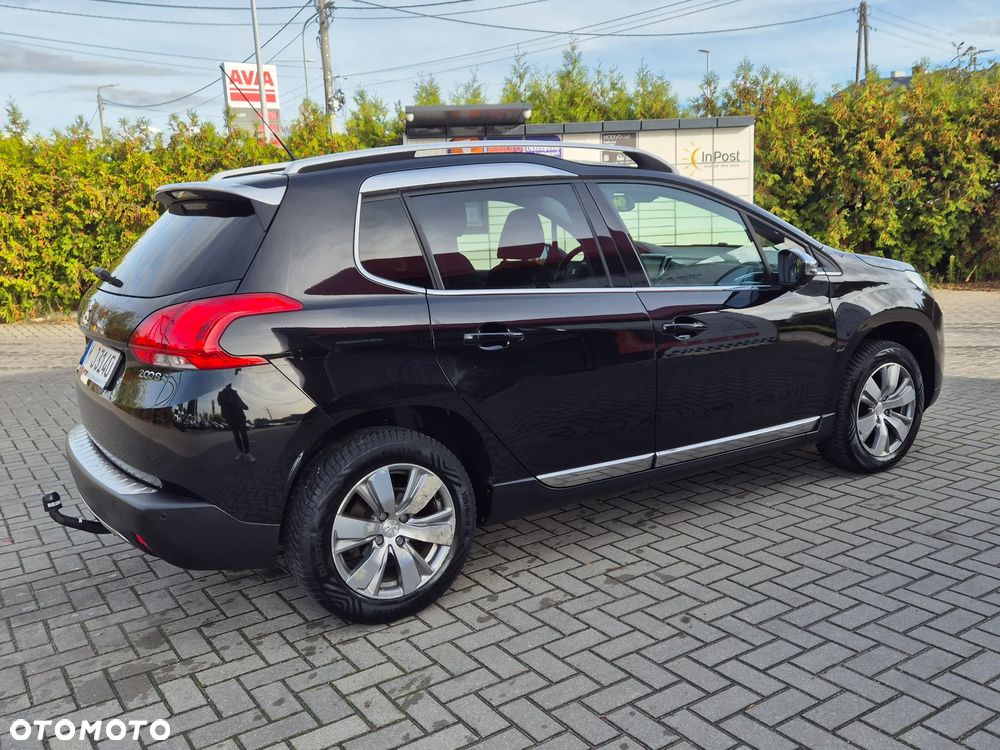 Peugeot 2008 1.2 Pure Tech Signature - 11