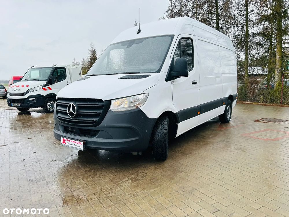 Mercedes-Benz Sprinter - 4