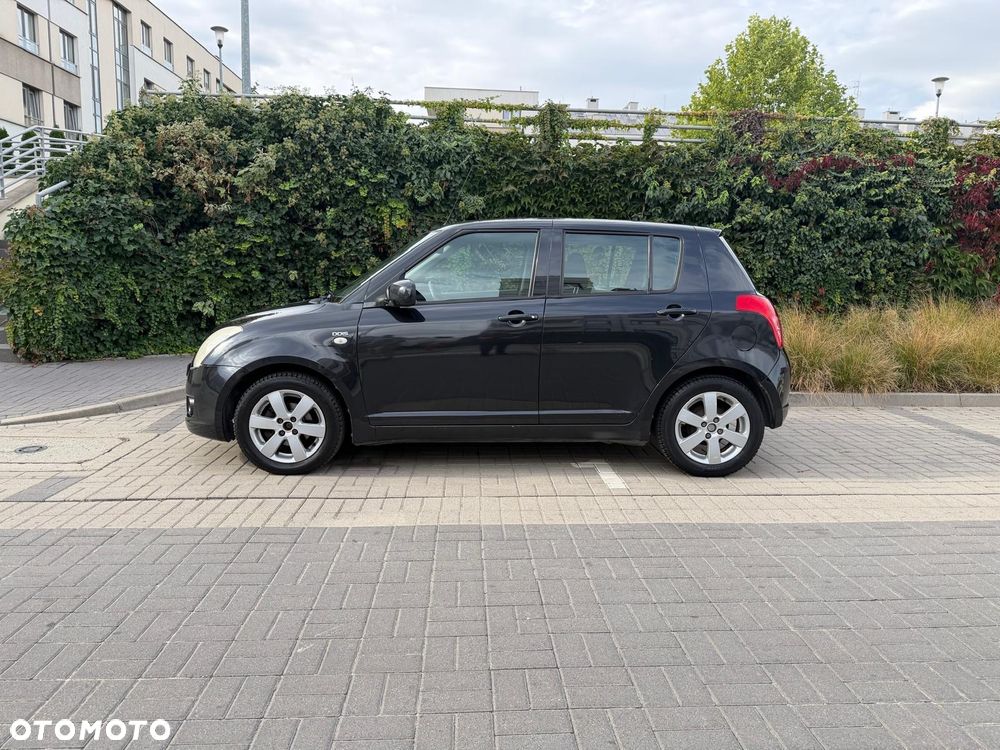 Suzuki Swift 2009 photo 3