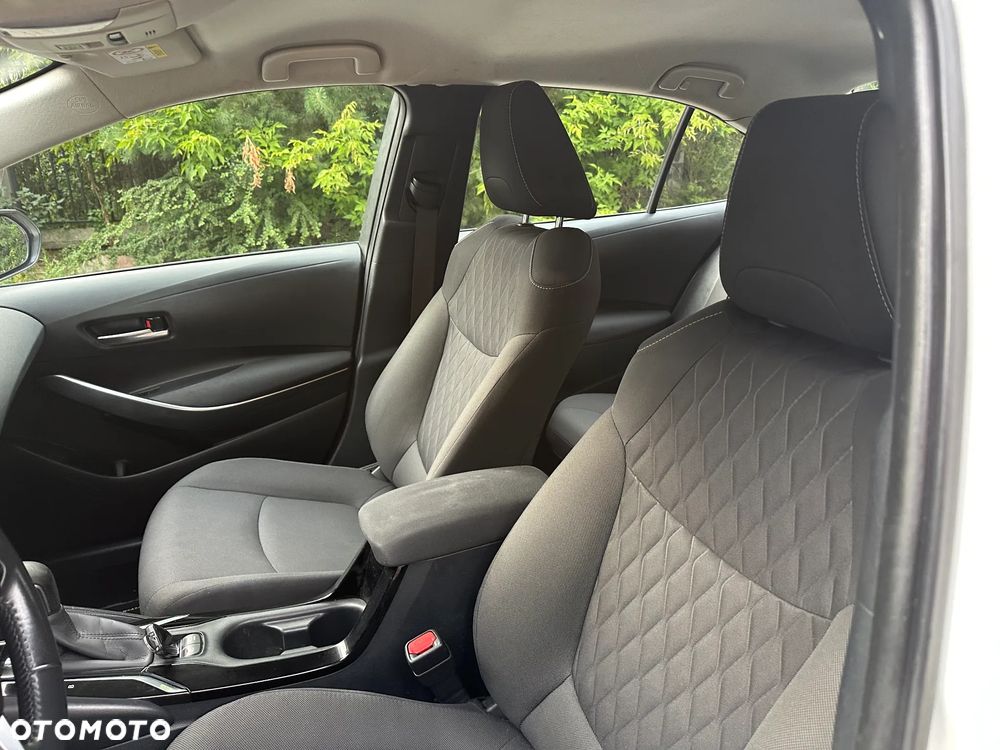 Toyota Corolla 1.8 Hybrid Comfort - 8