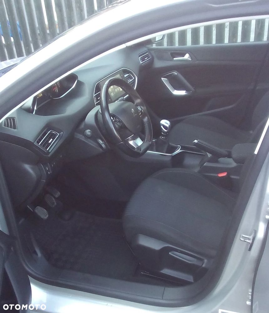 Peugeot 308 - 11