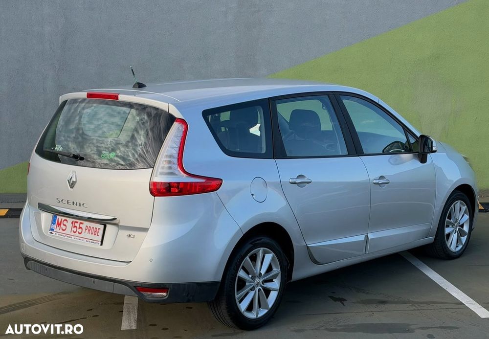 Renault Grand Scenic 2012 photo 5