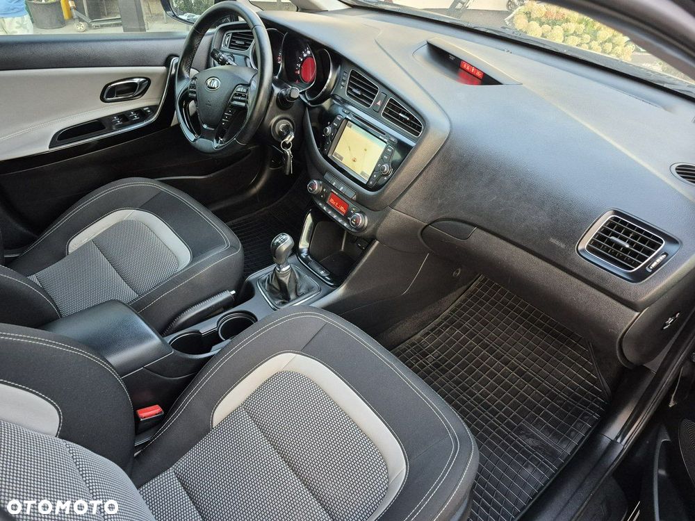 Kia Ceed - 5