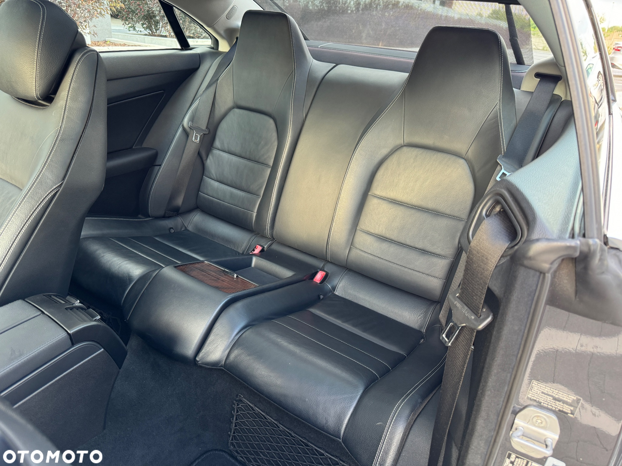 Mercedes-Benz Klasa E 350 Coupe 7G-TRONIC - 37