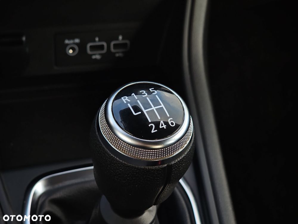 Renault Captur 1.0 TCe Zen - 24