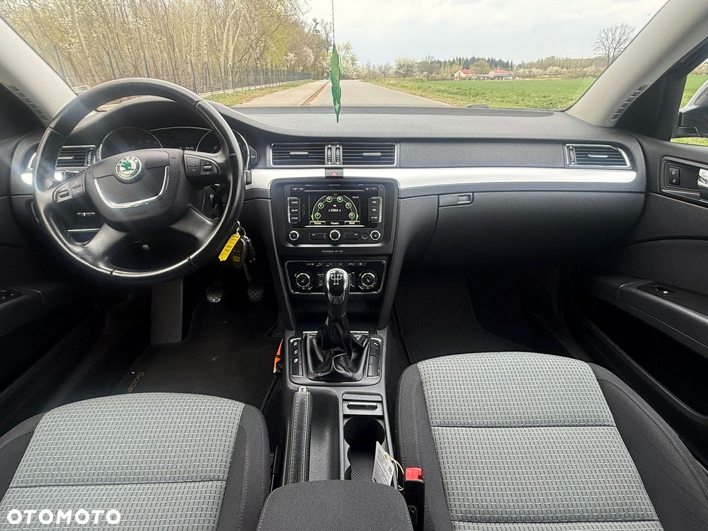 Skoda Superb 1.6 TDI GreenLine - 26