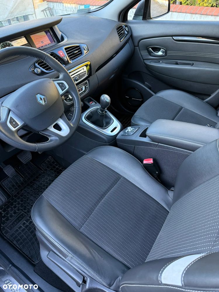 Renault Scenic dCi 130 FAP Bose Edition - 17